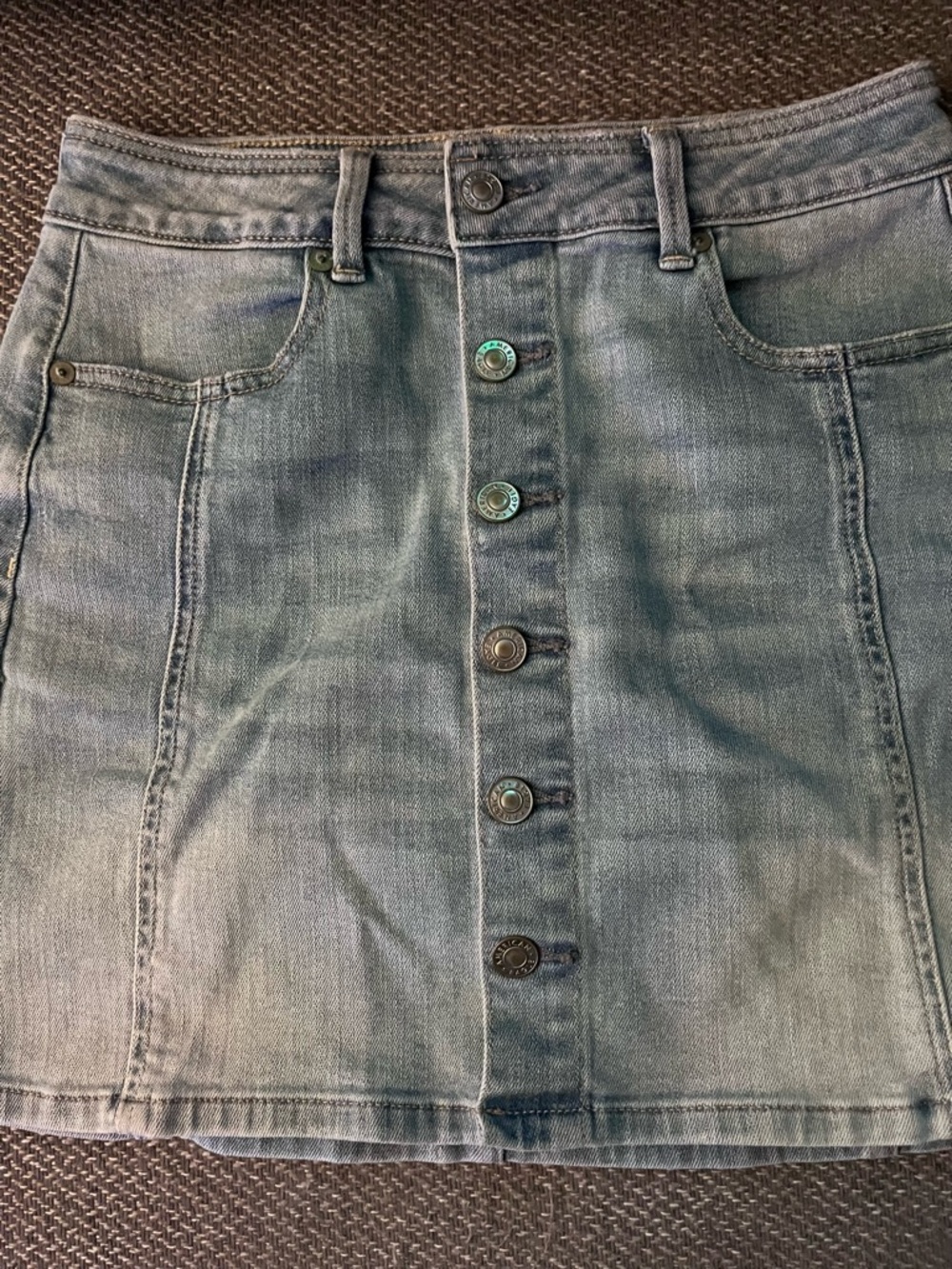 American Eagle Light Wash Super Stretch Jean Skirt - Picture 2 of 8